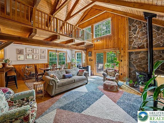4th image of 111 View Ct