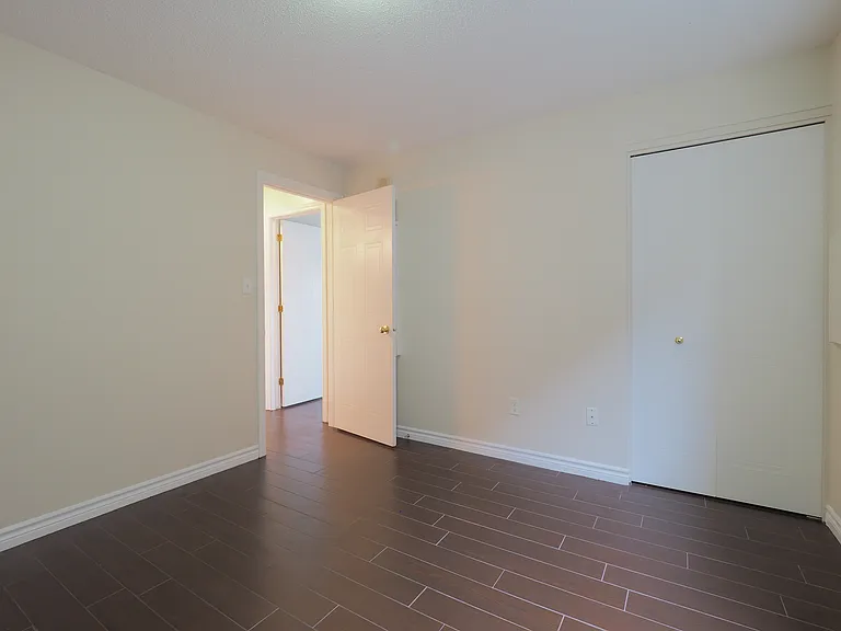 1678 Russell Rd — Photo 7