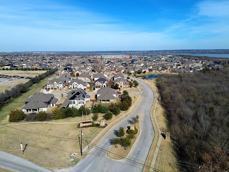 4007 Barlow Ct — Photo 32