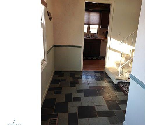 4th image of 530 E Bainbridge Dr