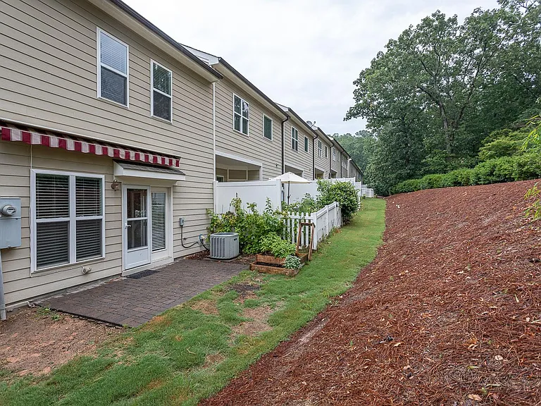 2123 Scarlet Maple Dr — Photo 27