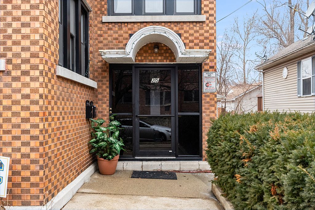 25 N Hickory St, Joliet, IL 60435 Zillow