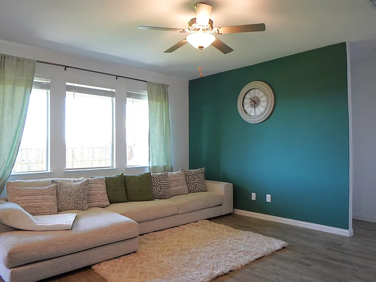 725 Alden Dr — Photo 19