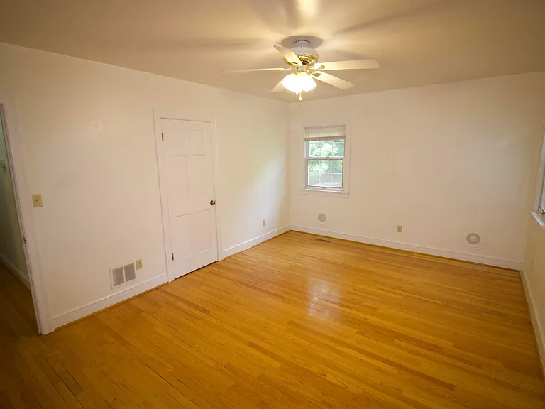 1502 Electric Rd SW — Photo 18