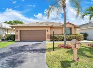 5870 Brighton Ln, Davie, FL 33331