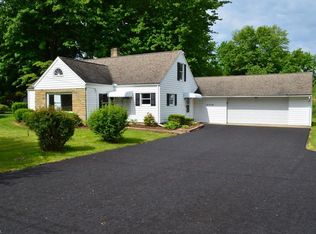 2550 Hubbard Rd, Madison, OH 44057