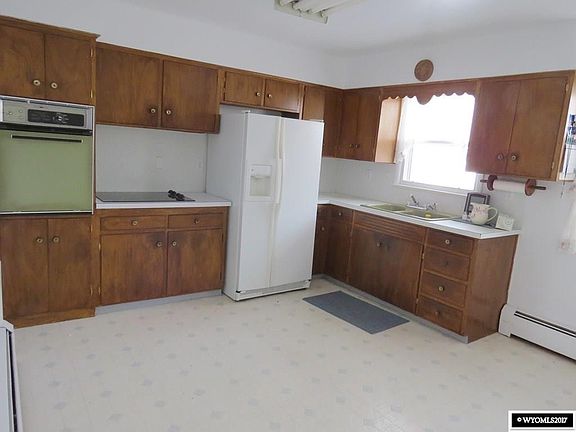 4th image of 1127 Westwood Dr