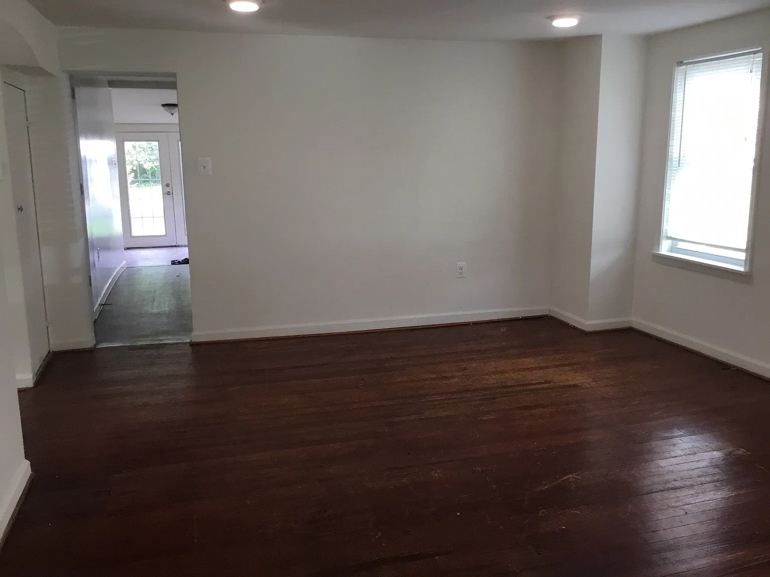 802 E. South St. Frederick, MD 21701-5752 — Photo 2