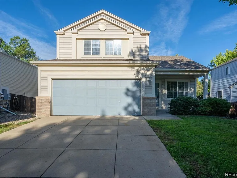 1917 Wildrose Dr — Photo 2