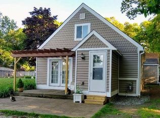 217 N Tickle Rd, Westport, MA 02790