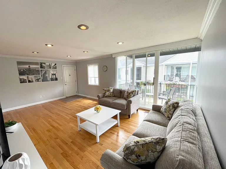 311 N Eton St #D — Photo 7