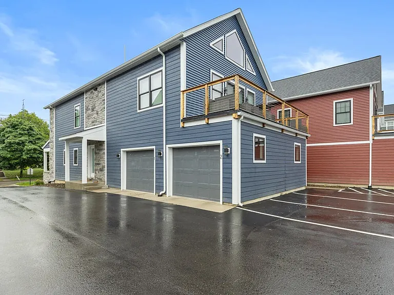 633 Fairview Ave NE #2 — Photo 14