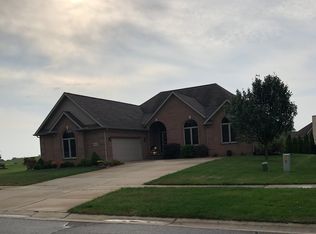 8400 Eagle Pointe Dr, Newport, MI 48166