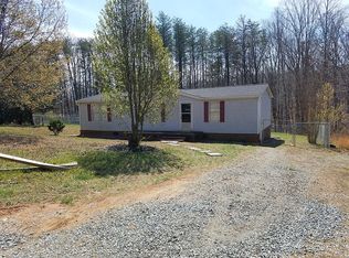 115 Pebblestone Ct, King, NC 27021