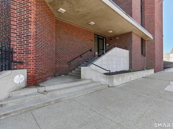 325 Lafayette Street #8302, Bridgeport, CT 06604