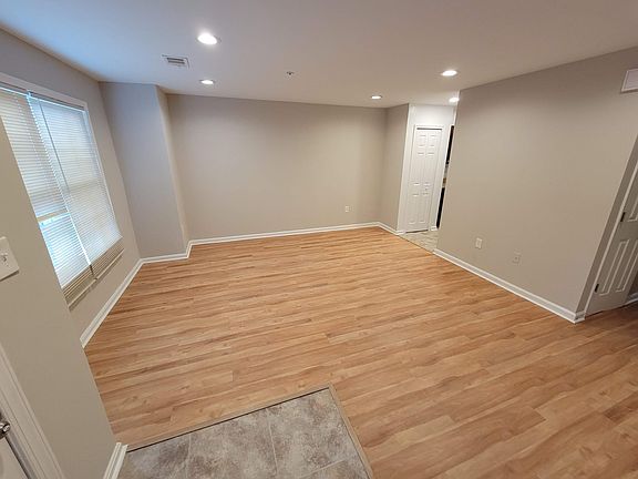 4th image of 7234 Mahogany Dr