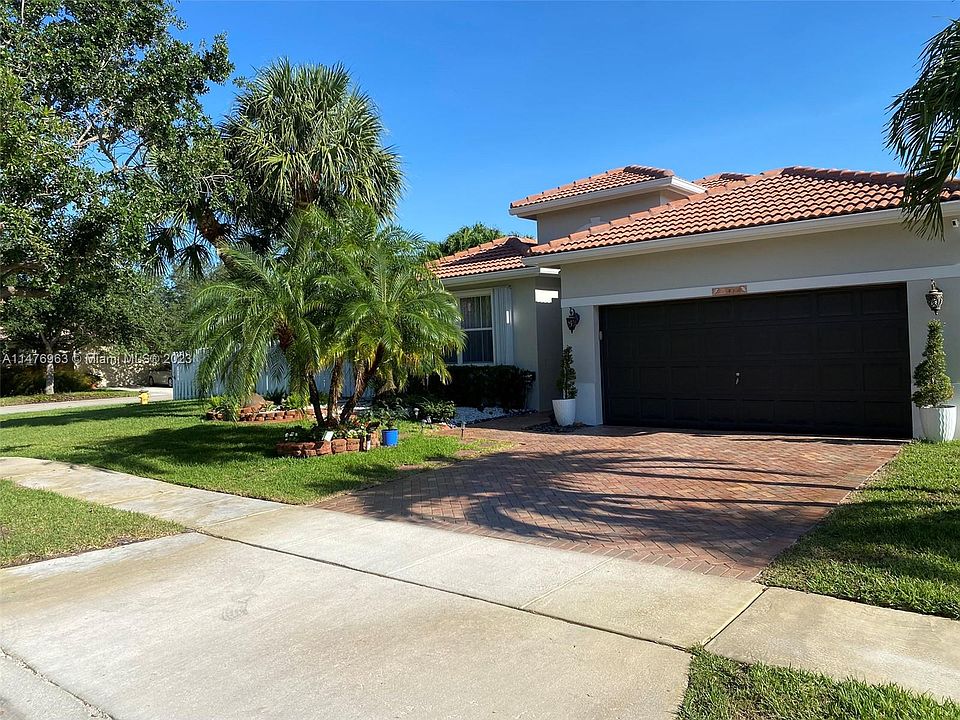 1st image of 16377 SW 11th St