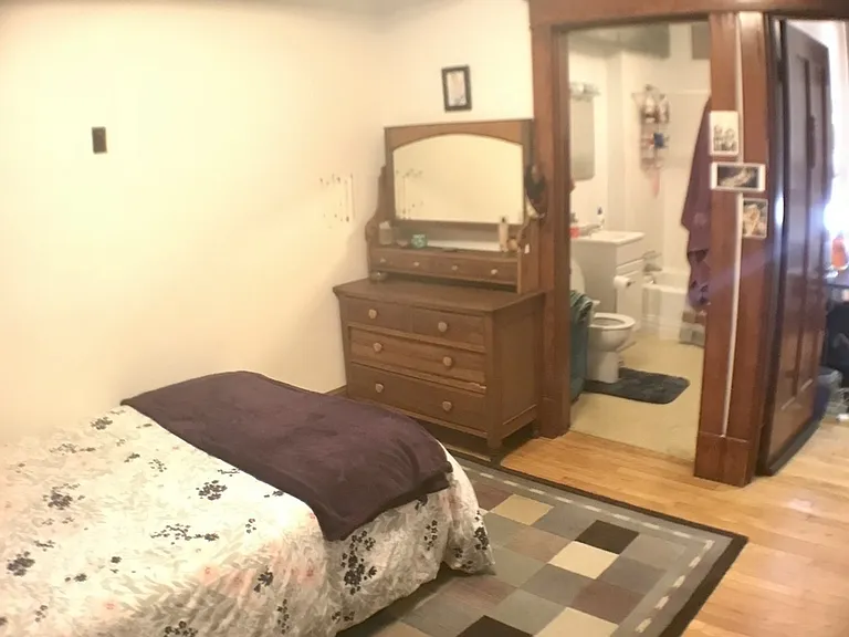 10 Hungerford Ter #1B — Photo 9