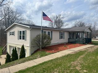 56877 Skyline Dr, Senecaville, OH 43780