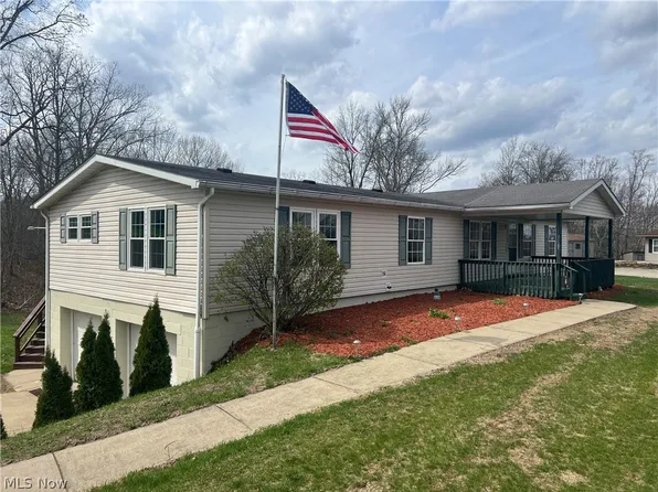 56877 Skyline Dr, Senecaville, OH 43780