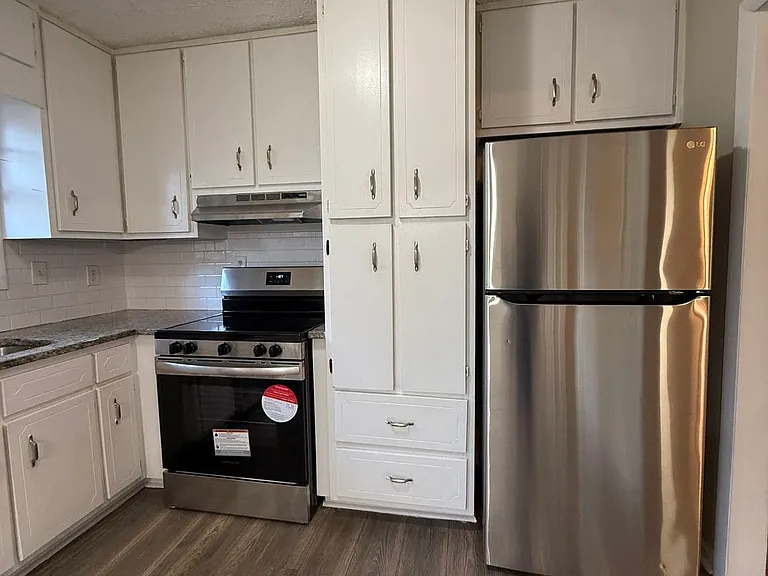 7016 Adel Ln — Photo 7