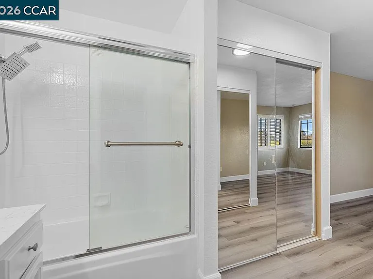 109 Devonwood — Photo 29