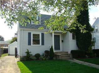 357 Norwood Ave, Warwick, RI 02888