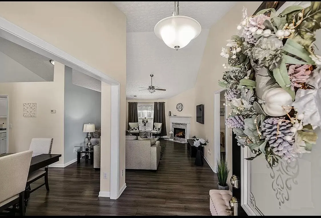 3 bed, 1638 sqft, $2,300 — Photo 4