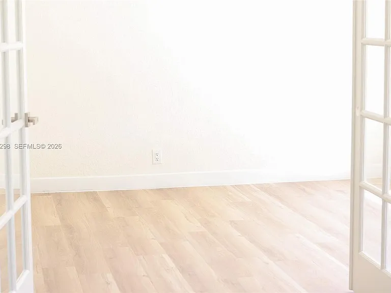 3250 N Palm Aire Dr #202 — Photo 15