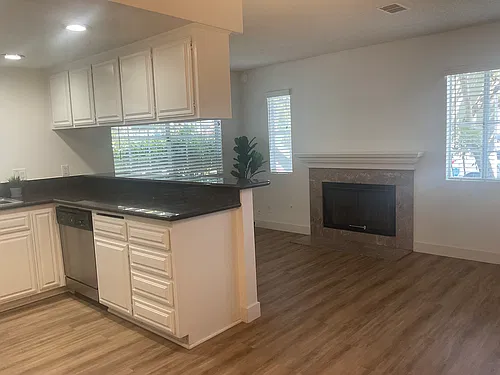 Floor plan Large 3 bedroom townhome with 2 car gara