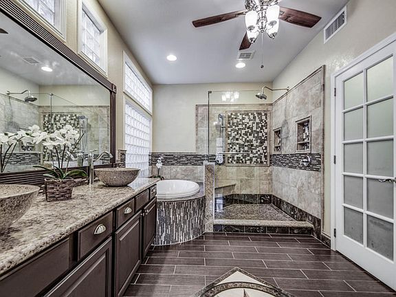 4th image of 782 W Honeysuckle Dr