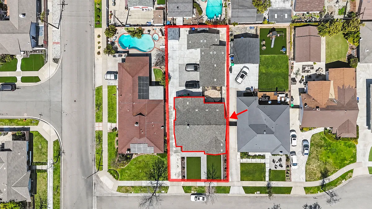 Building Photo - 1511 E Orange Grove Ave