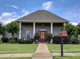 302 Starboard Ln, Brandon, MS 39047