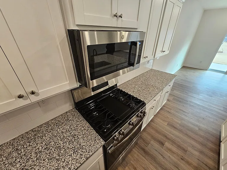 780 Earhart St NW — Photo 16