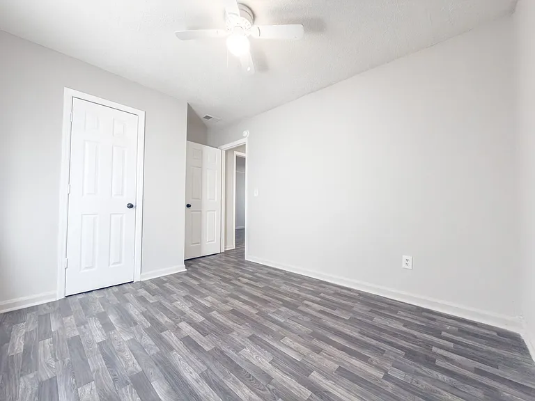 1815 Sumner Ave — Photo 3