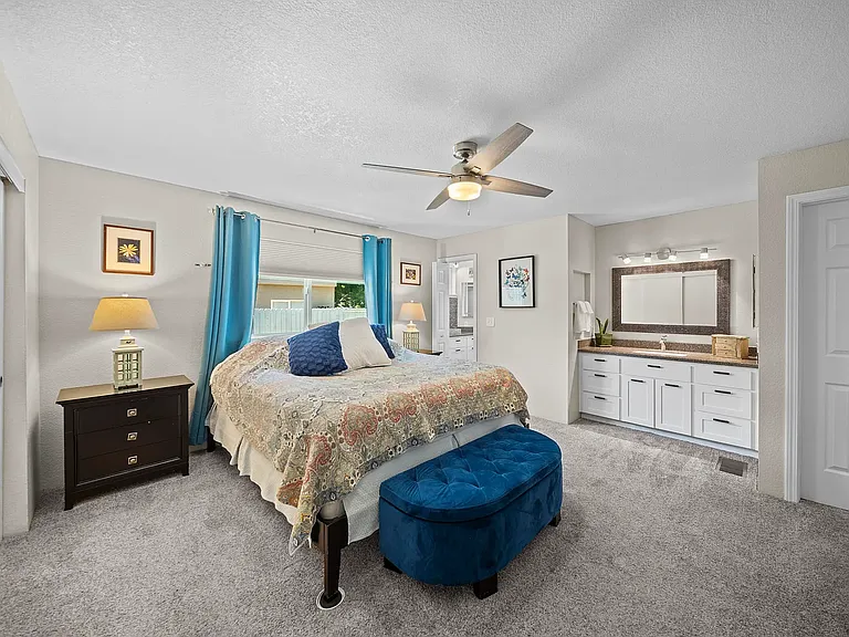 22492 Edgewater Dr — Photo 11