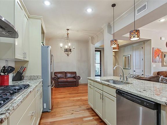 4th image of 6889 Catina St