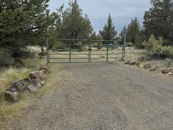 11805 SW Squaw Flat Rd #401, Culver, OR 97734