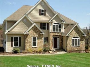 494 Deercliff Rd, Avon, CT 06001