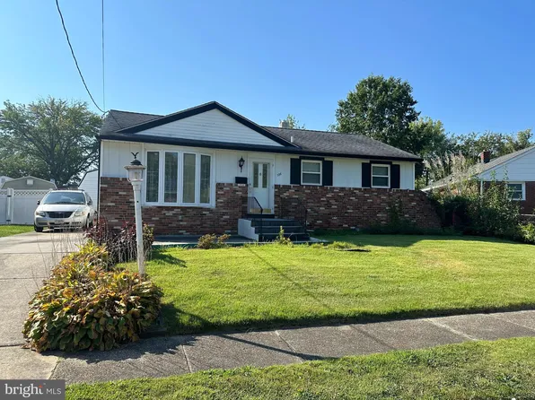 726 Jackson Ave, Magnolia, NJ 08049