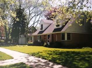 2301 Birchwood Ave, Wilmette, IL 60091