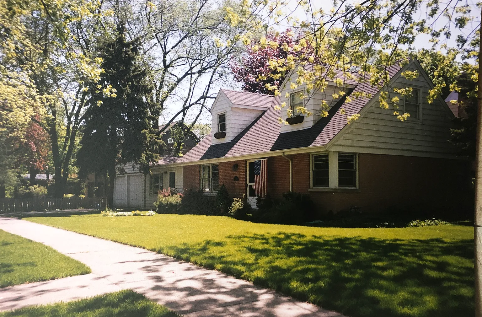 2301 Birchwood Ave photo 1