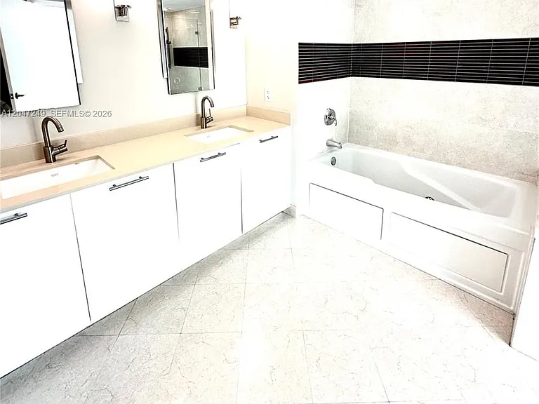 1800 N Bayshore Dr #2315 — Photo 15