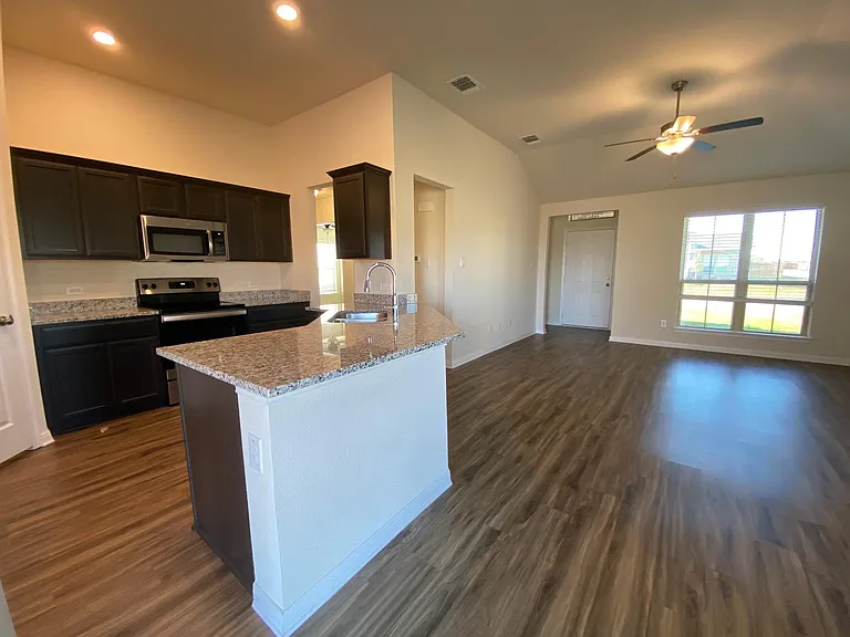 1409 Kiskadee Branch Dr — Photo 4