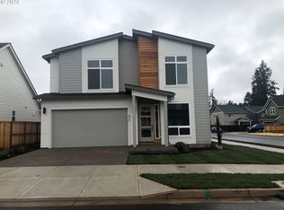 924 NE 17th Ave #L-33, Canby, OR 97013