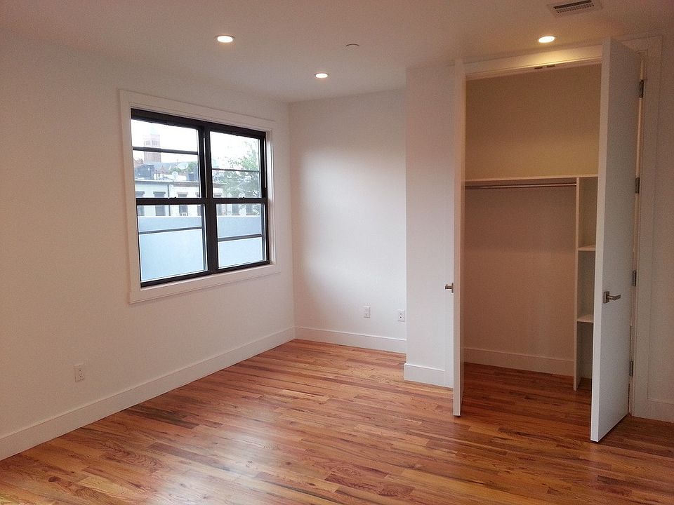 2nd image of 179 Hancock St