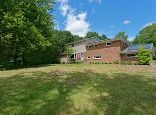 1 Pepper Ln, Loudonville, NY 12211