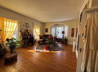 150 Crescent St #1, Waltham, MA 02453