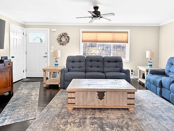 3rd image of 1245 Rostraver Rd