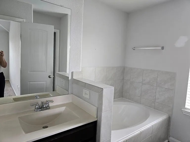 18707 Brisbane Creek Ct — Photo 16